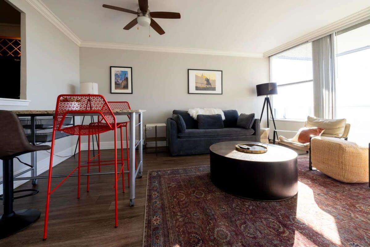 Cozysuites 800 Tower 2br With Gym! 32 Apartment *